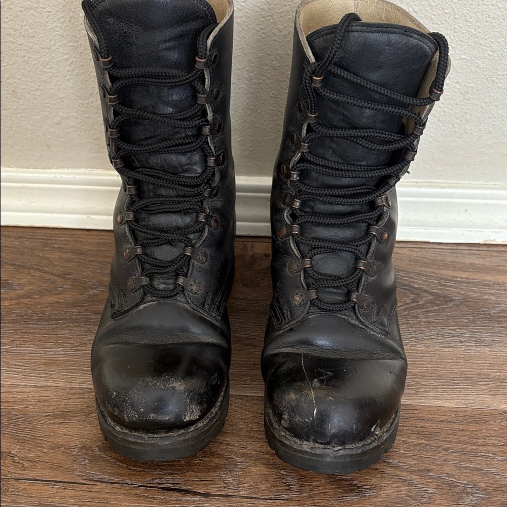 Authentic vintage men’s military Black Leather Combat Boots